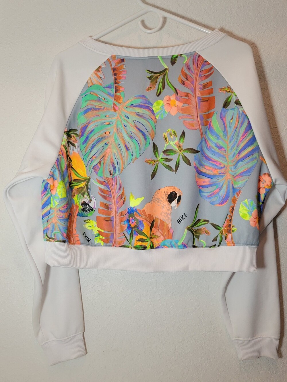 Nike Hyper Femme Crop Sweatshirt Women's Sz L White Tropical Parrot- Read - Picture 2 of 9